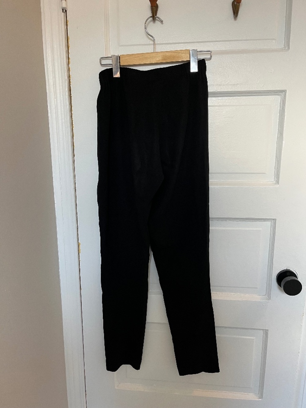 Aritzia Babaton Black Pull-On Tapered Pants – XXS